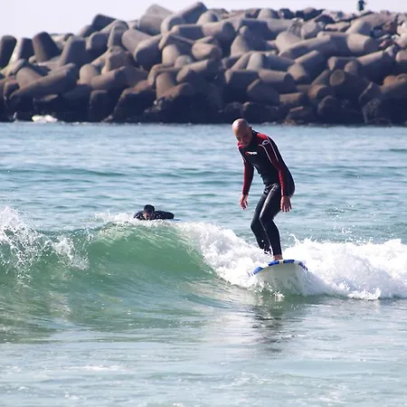 Watermark Surf House Espinho エスピーニョ