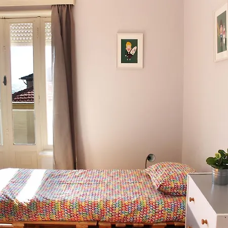 Watermark Surf House Espinho