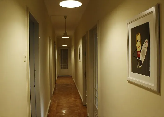 Watermark Surf House Espinho